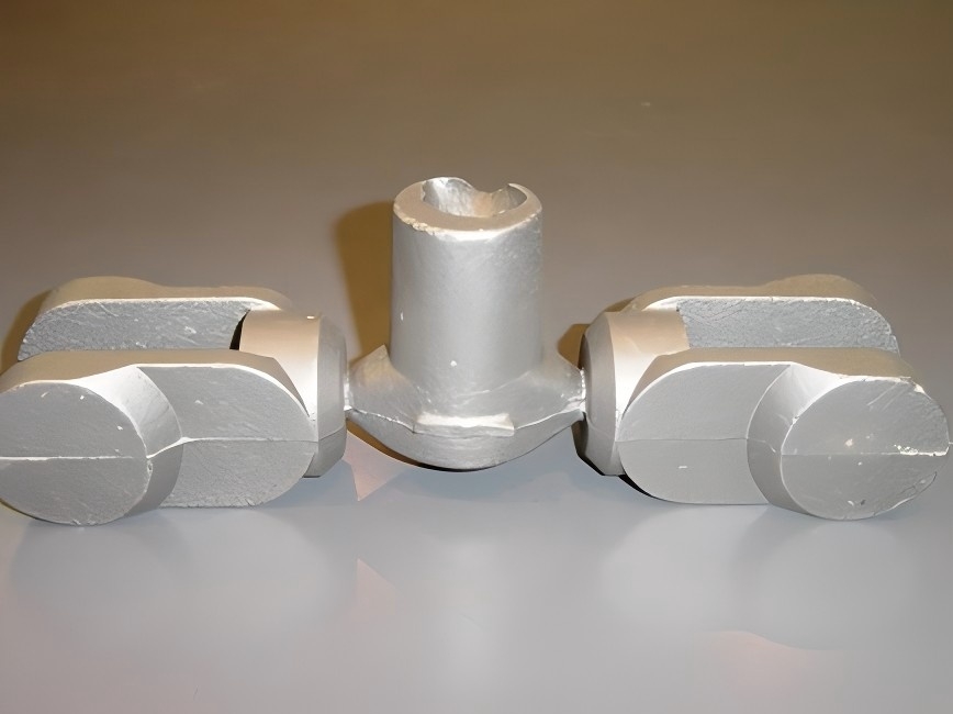 Viktigheten og utformingen av støpejernsstigerhalsen