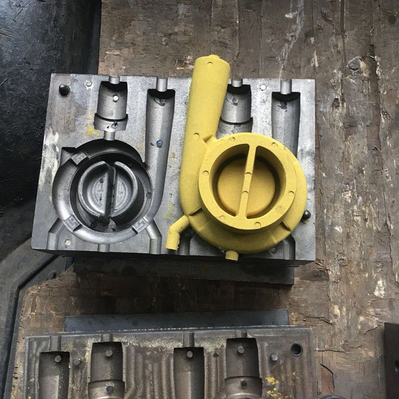 Hvordan forhindre porøsitetsdefekter forårsaket av økt fuktighet under produksjonen av støpegods ved bruk av belagt sandteknologi om sommeren?