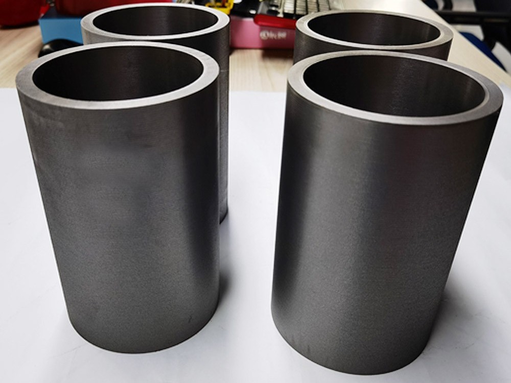 Hva er effekten av høyt eller lavt silisium på den mekaniske prosessytelsen til grått støpejern 200?